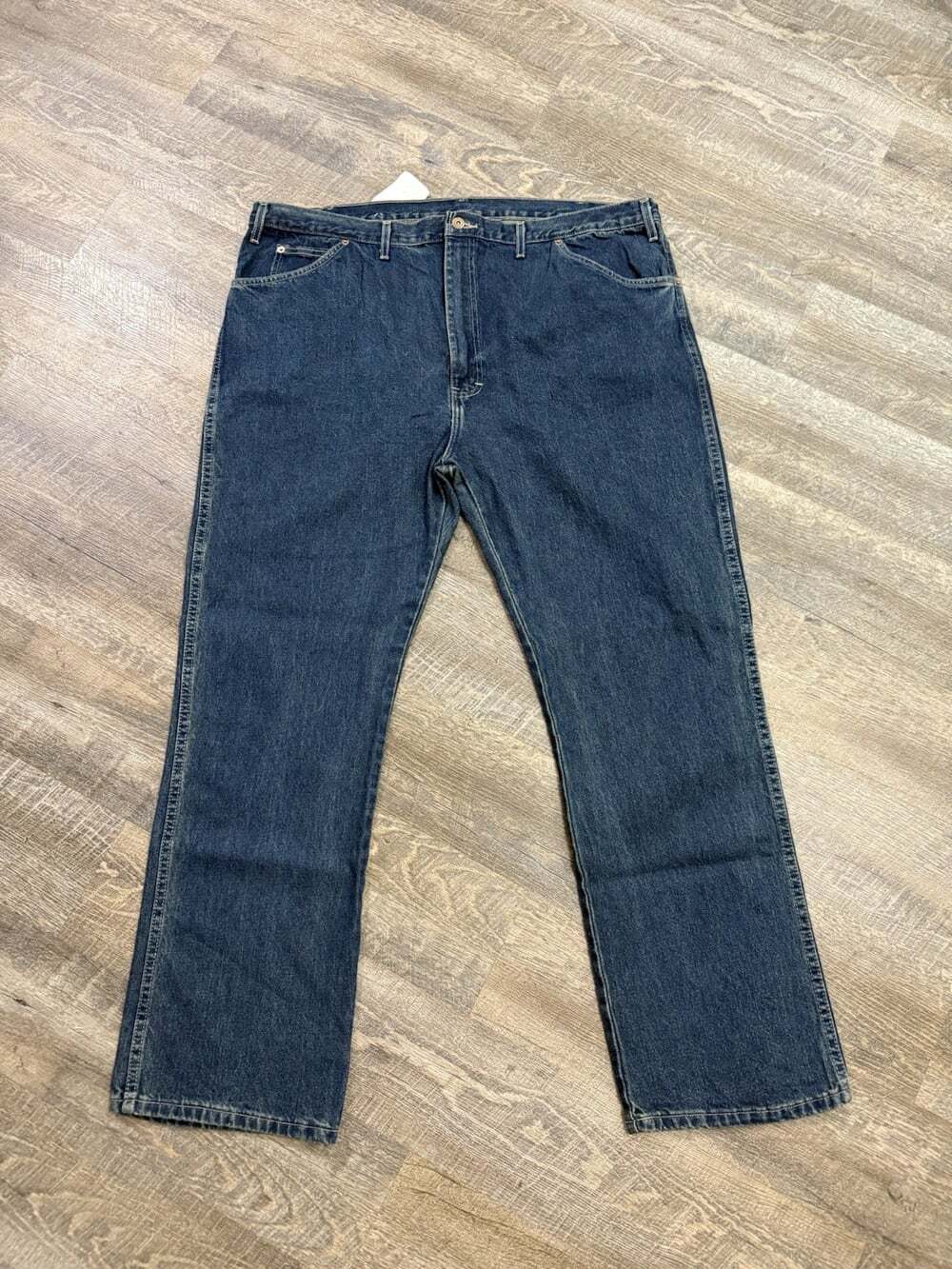 Dickies jeans 6 pocket work jeans Regular fit straight Leg 44 x 32 NWT